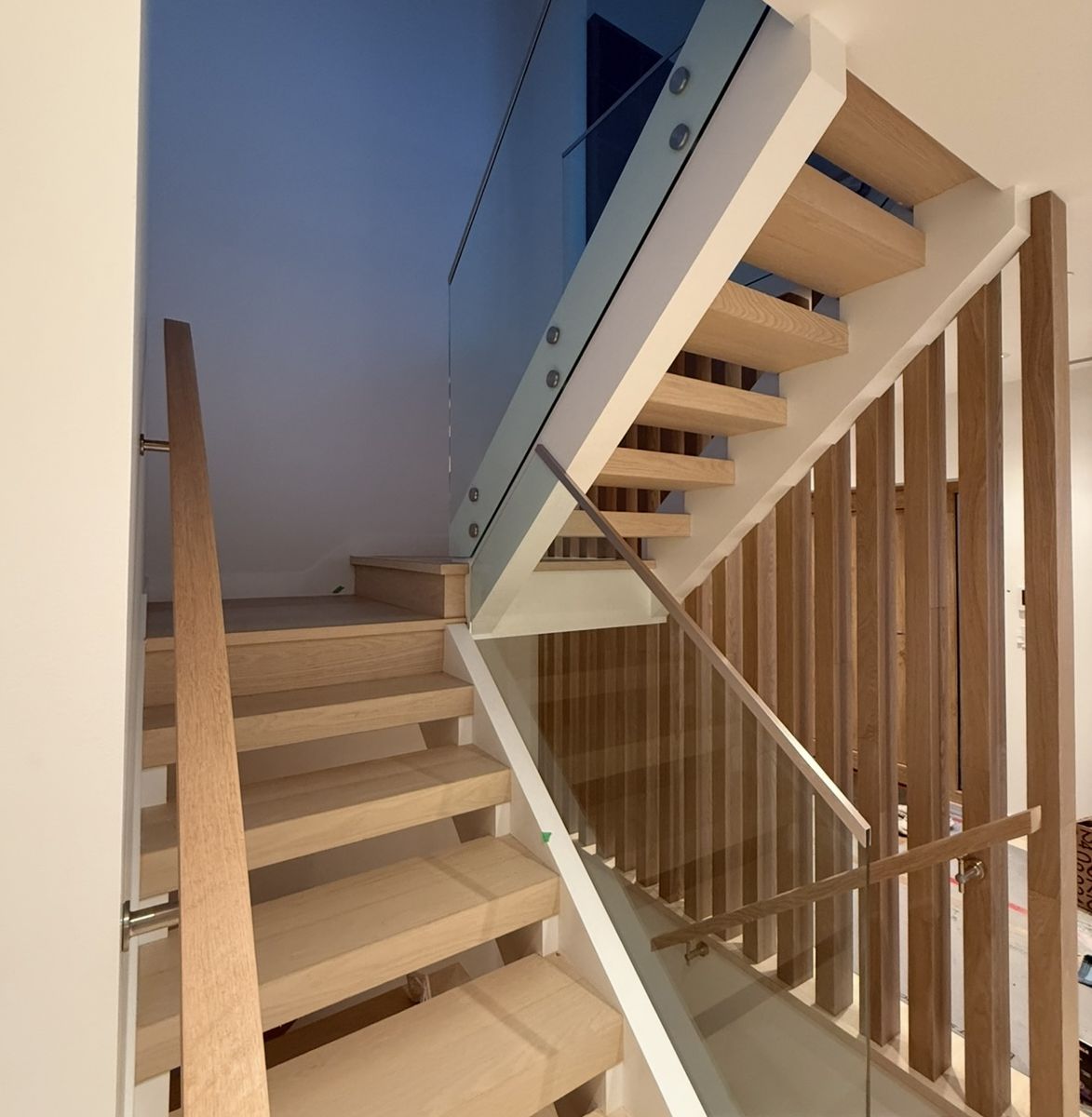 (13800) C CHANNEL TREAD SOLID WOOD