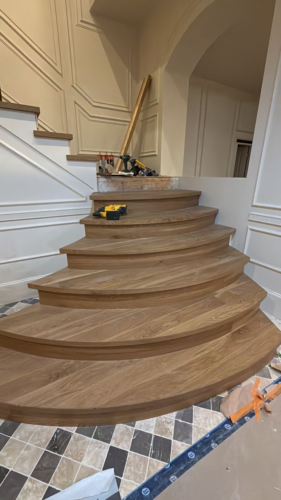 CUSTOM CURVED TREADS AND NOSINGS