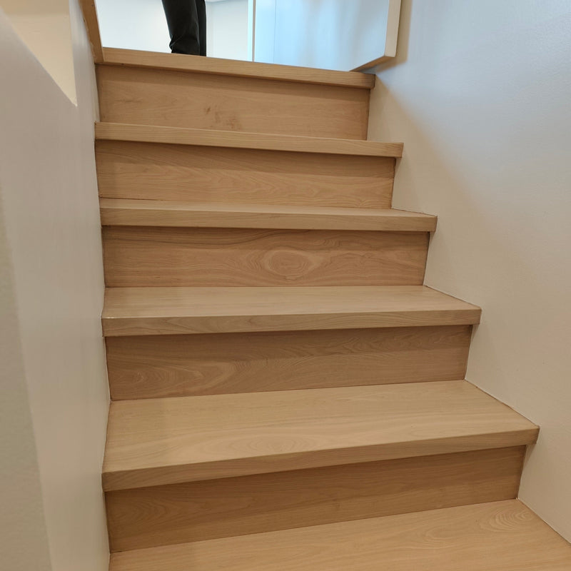 WEST 7TH CONDO

FABRICATED STAIR NOSING FROM CLIENTS MATERIAL

INSTALLED BY THE WEST COAST HOMES